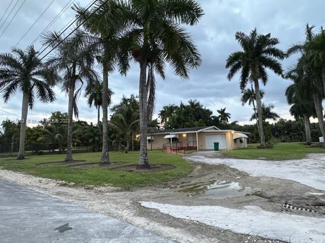 Photo of 310 NW 161st St in Miami, FL