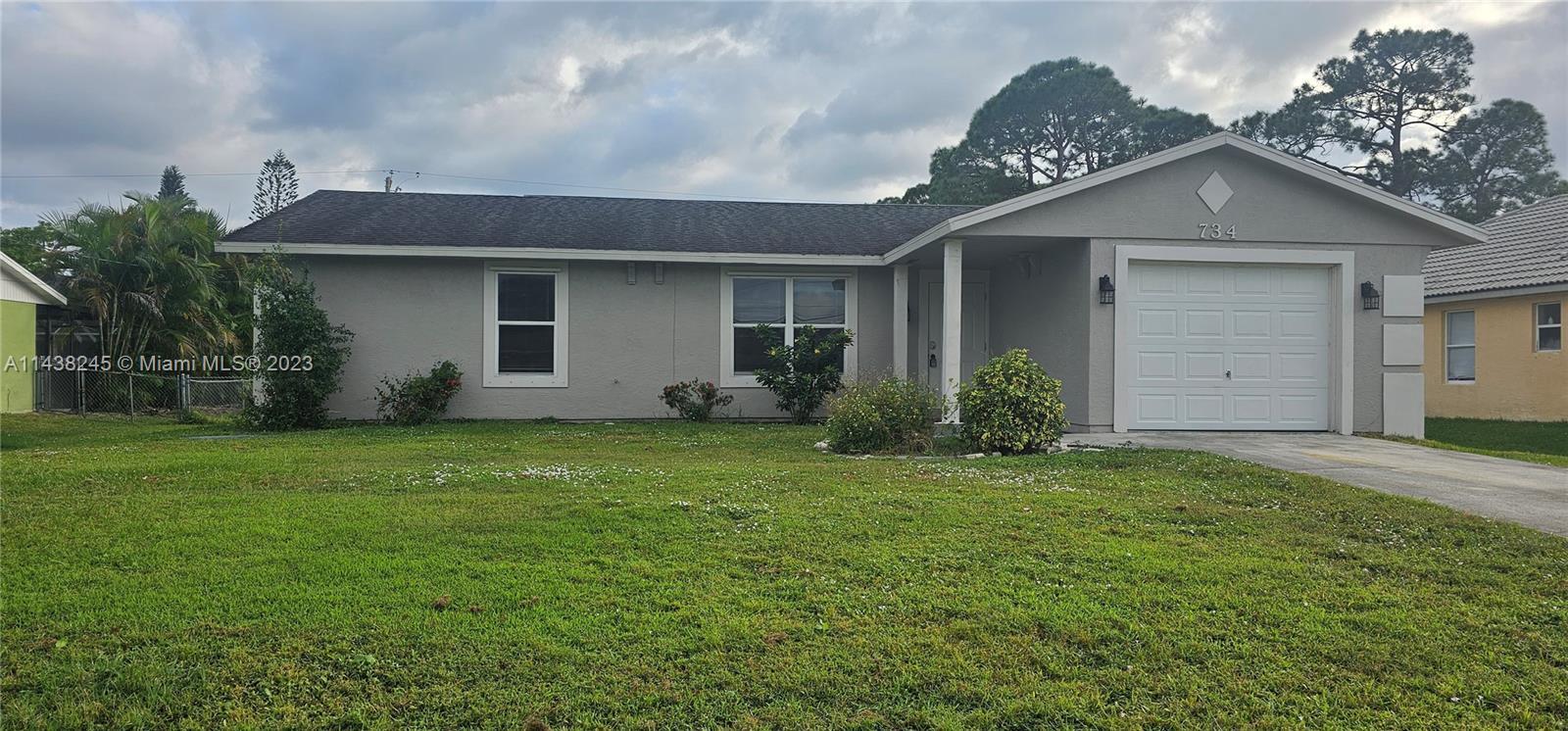 Photo of 734 SW Duval Ave in Port St Lucie, FL