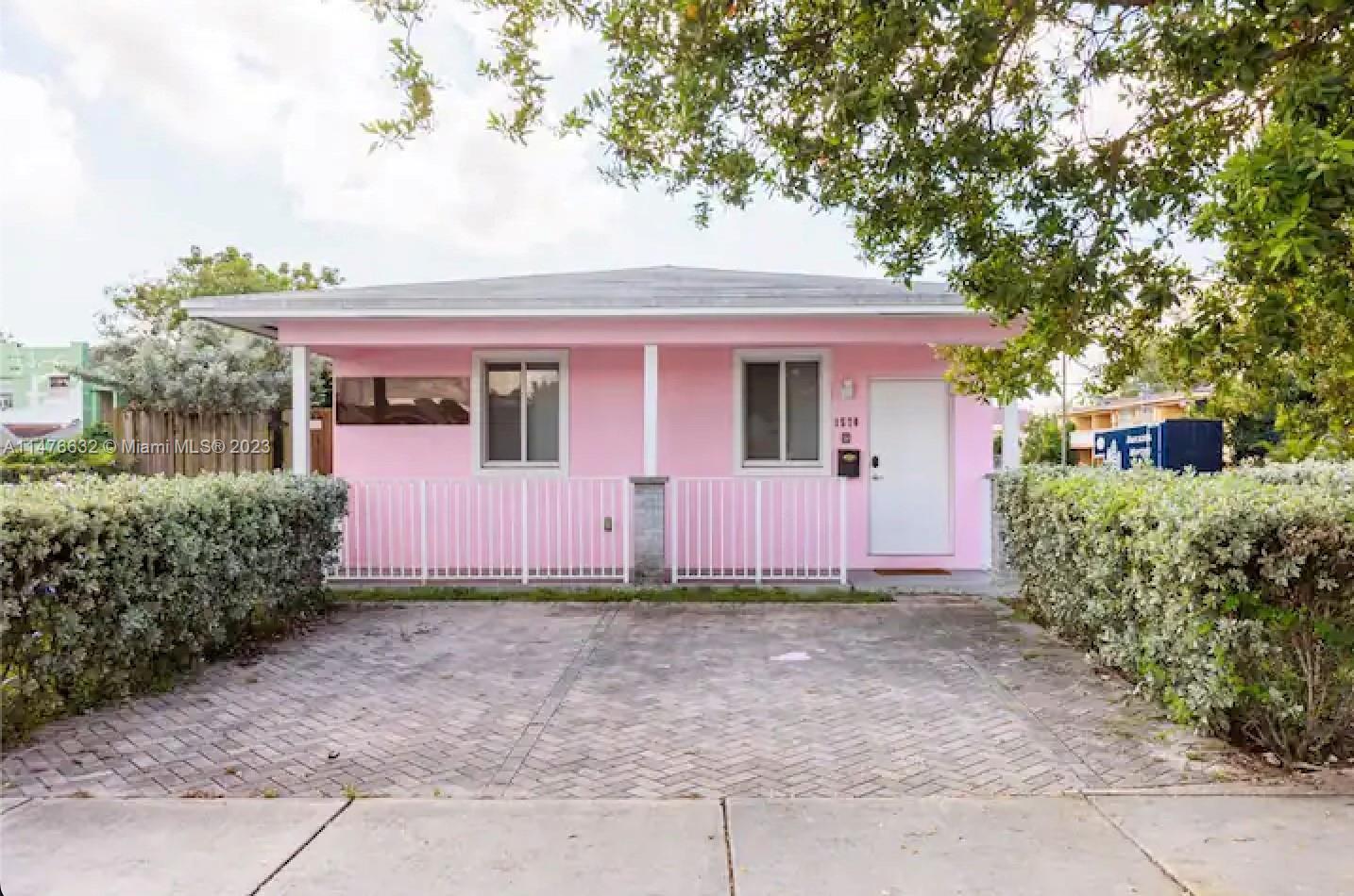 Photo of 1570 SW 3rd St in Miami, FL