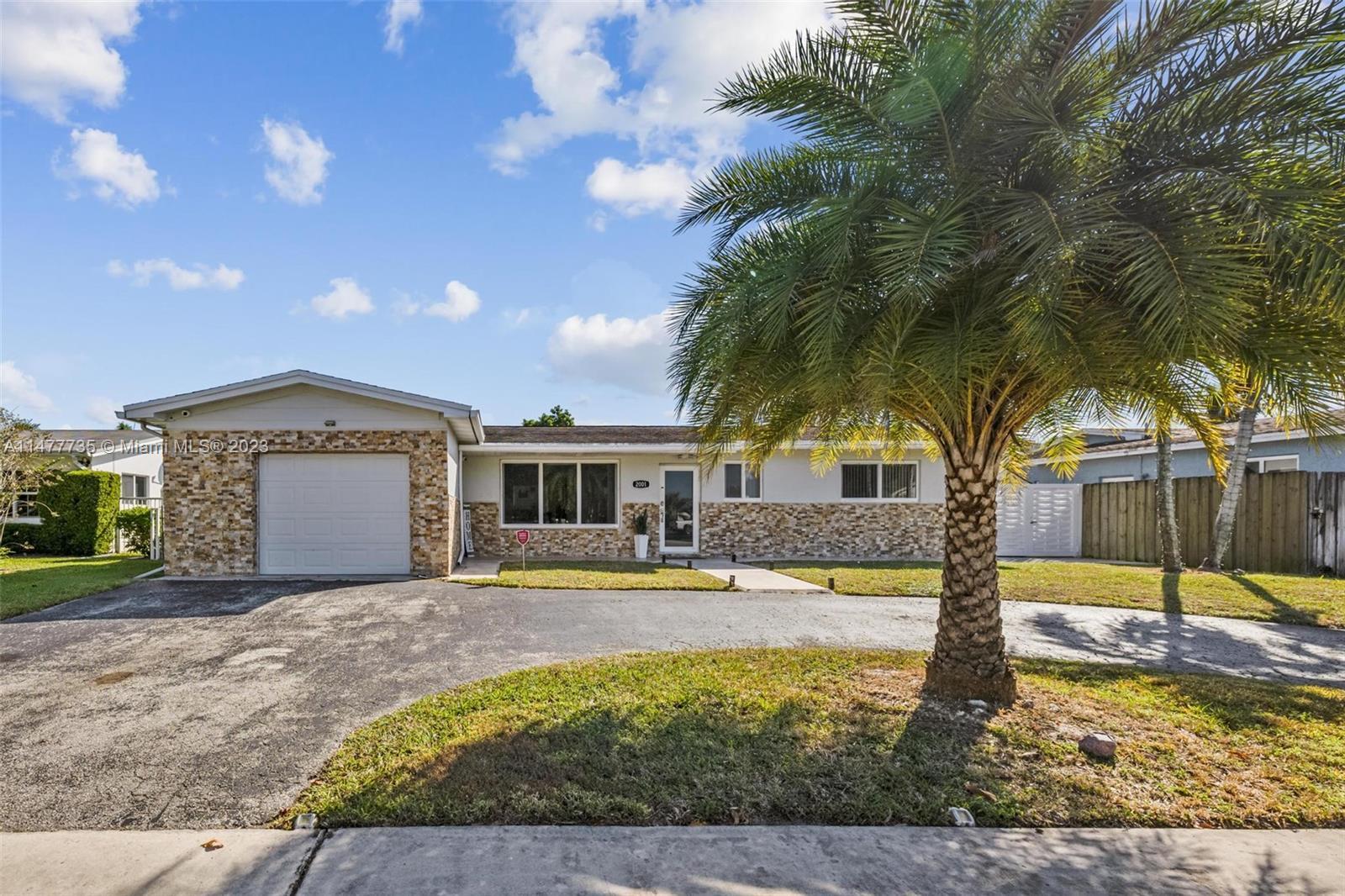 Photo of 2001 NW 119th Ave in Pembroke Pines, FL