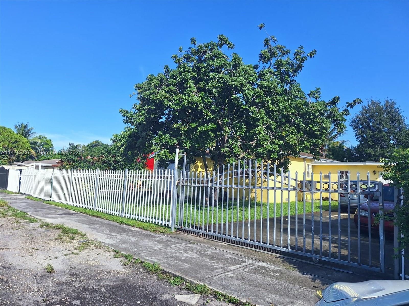 Photo of 1015 NW 112th Ter in Miami, FL
