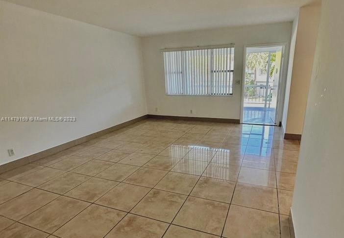Photo of 270 Layne Blvd #202 in Hallandale Beach, FL