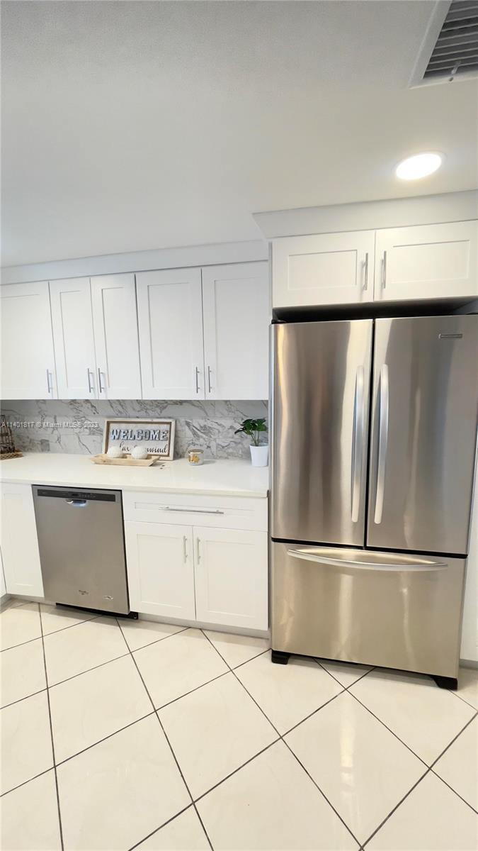 Photo of 9481 Sunrise Lakes Blvd #203 in Sunrise, FL