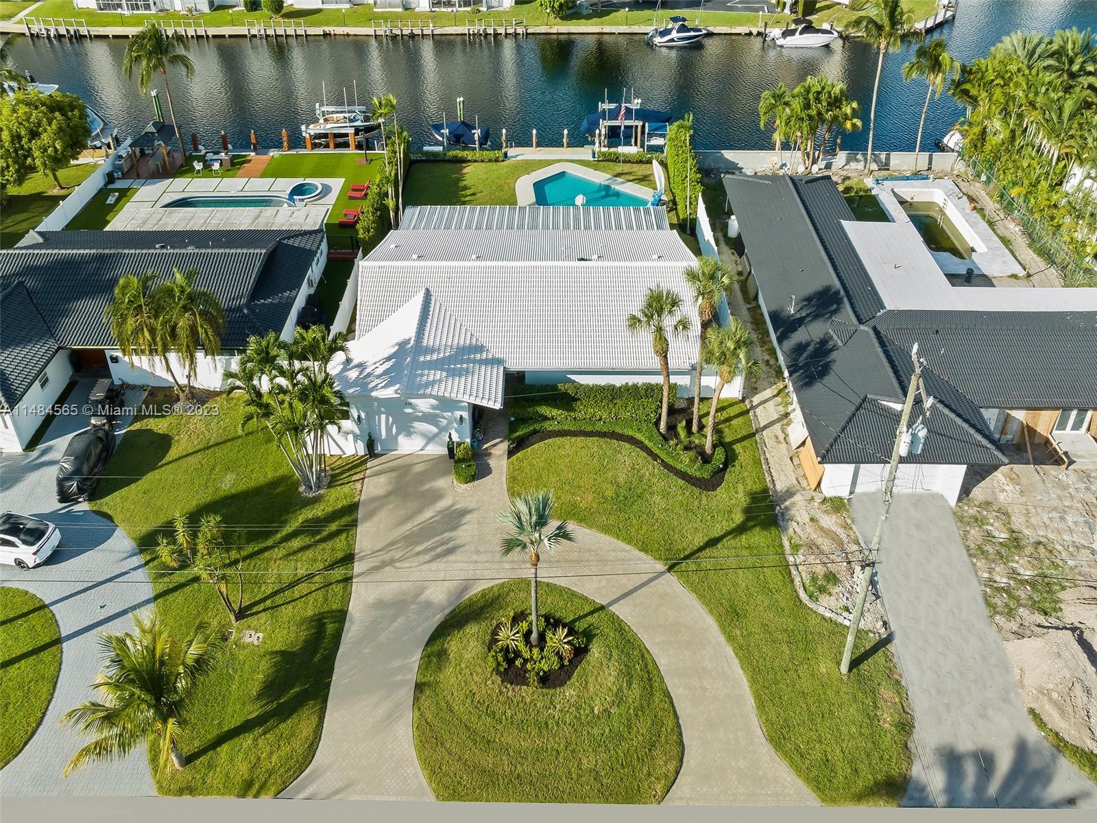 Photo of 436 Tamarind Dr in Hallandale Beach, FL