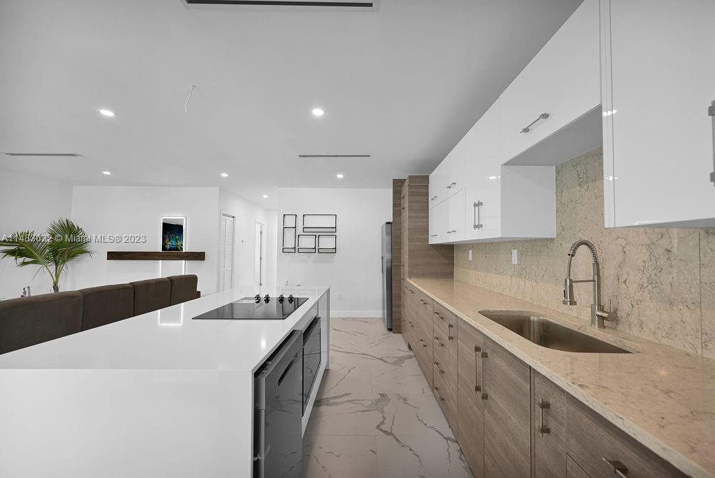 Photo of 322 NW 41st St in Miami, FL
