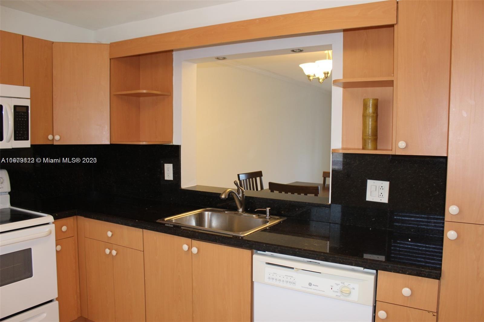 Photo of 609 NE 14th Ave #702 in Hallandale Beach, FL