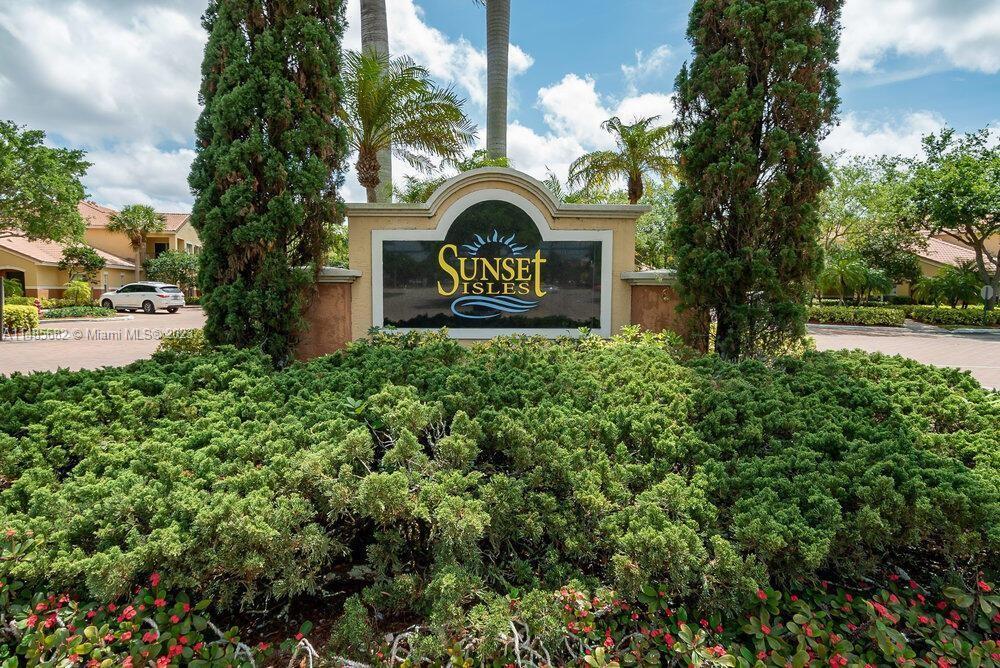 Photo of 10342 S Fox Trail Rd S #1401 in Royal Palm Beach, FL