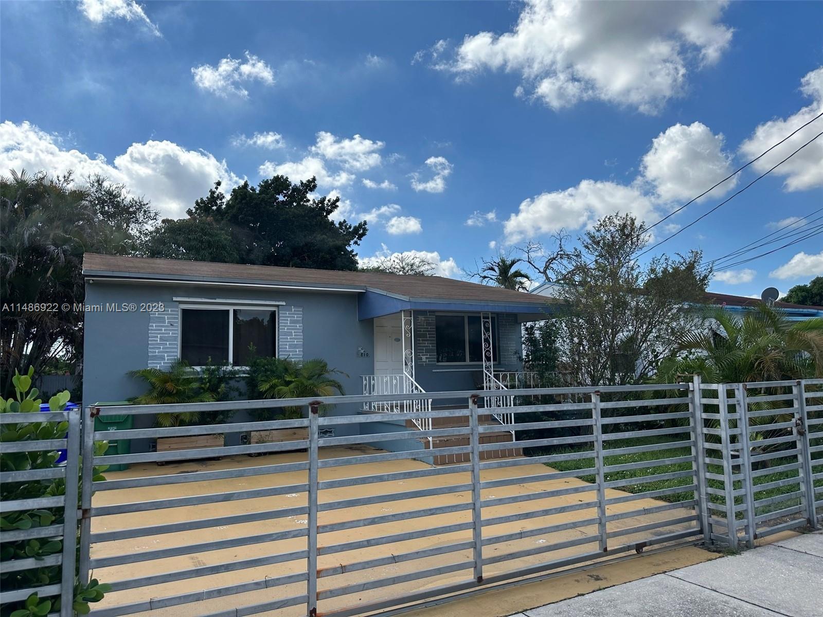 Photo of 810 NW 43rd St in Miami, FL