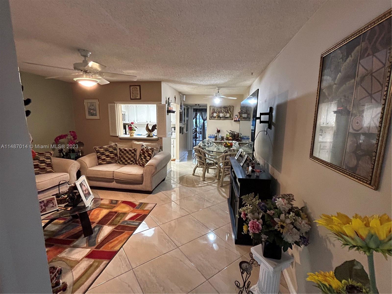 Photo of 98 E Markham E #98 in Deerfield Beach, FL