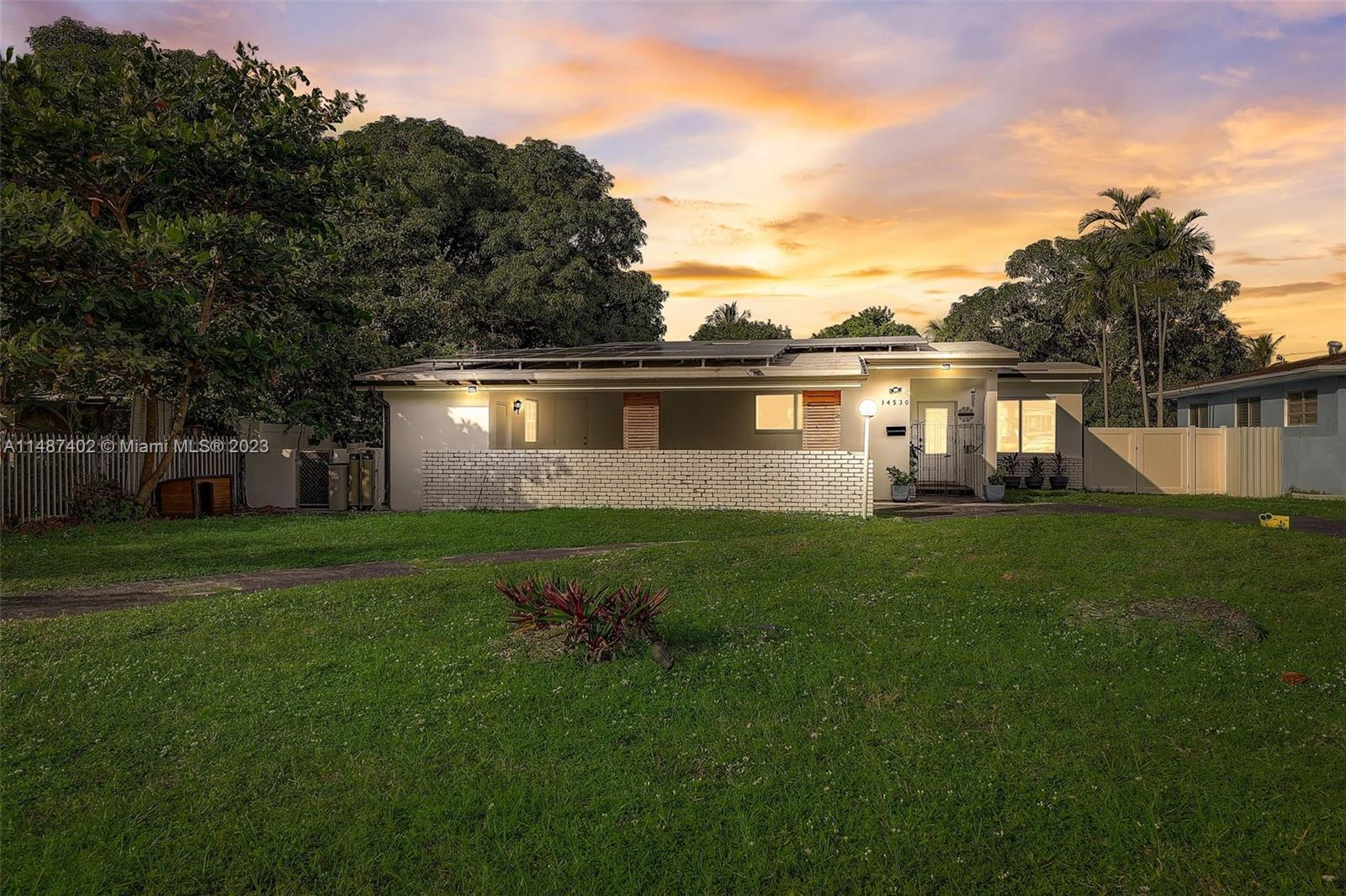 Photo of 14530 Garden Dr in Miami, FL