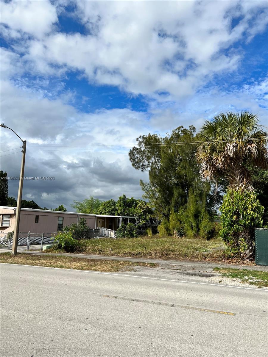 Photo of 13481 SW 8th St in Davie, FL