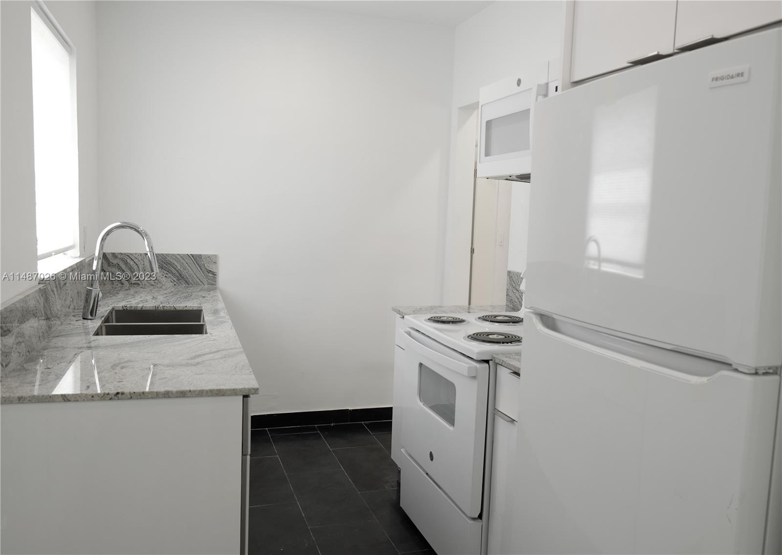 Photo of 1445 NE 177 St in North Miami Beach, FL