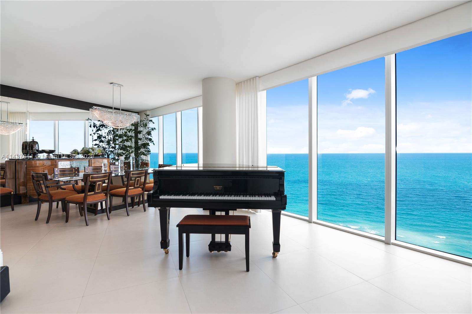 Photo of 2711 S Ocean Dr #2205 in Hollywood, FL