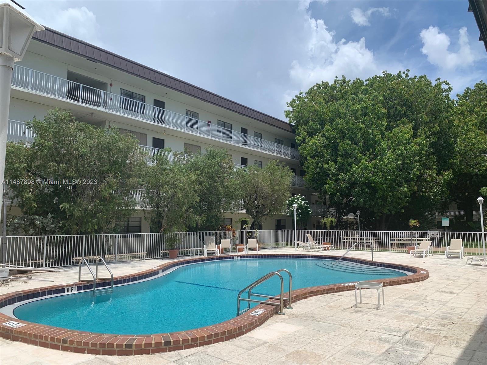 Photo of 500 NE 2nd St #401 in Dania Beach, FL