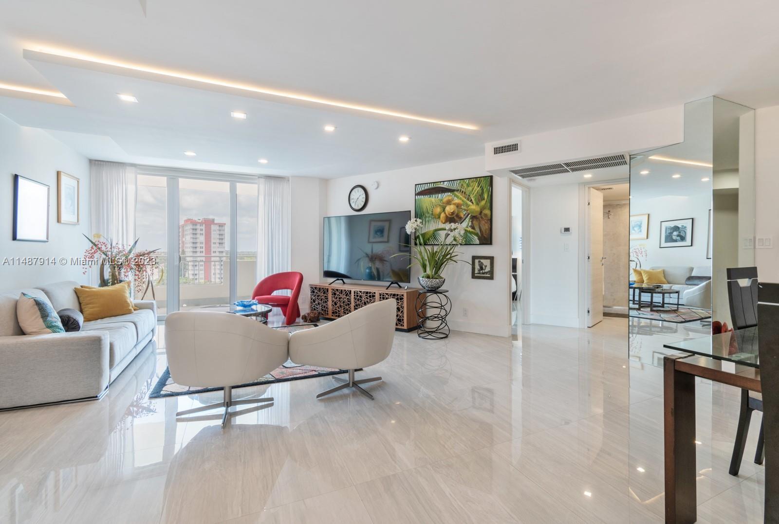 Photo of 3180 S Ocean Dr #819 in Hallandale Beach, FL