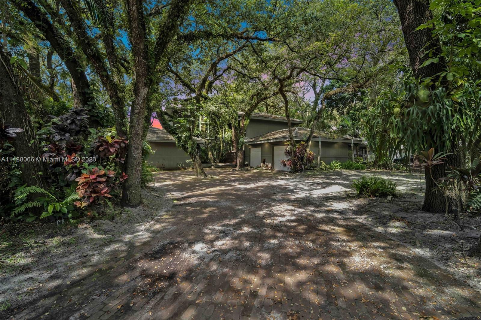 Photo of 5891 SW 37th Ter in Dania Beach, FL
