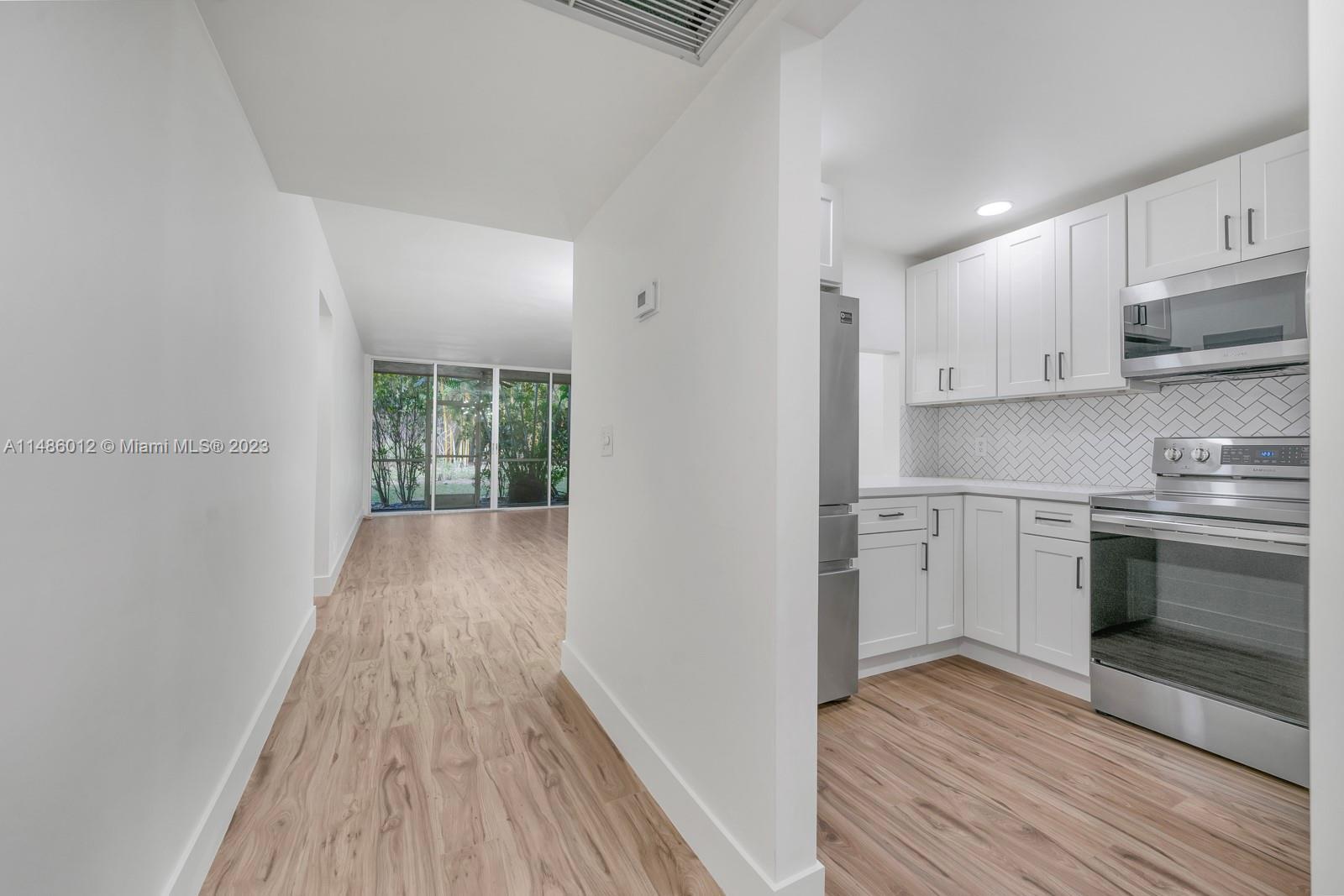 Photo of 9410 Live Oak Pl #105 in Davie, FL