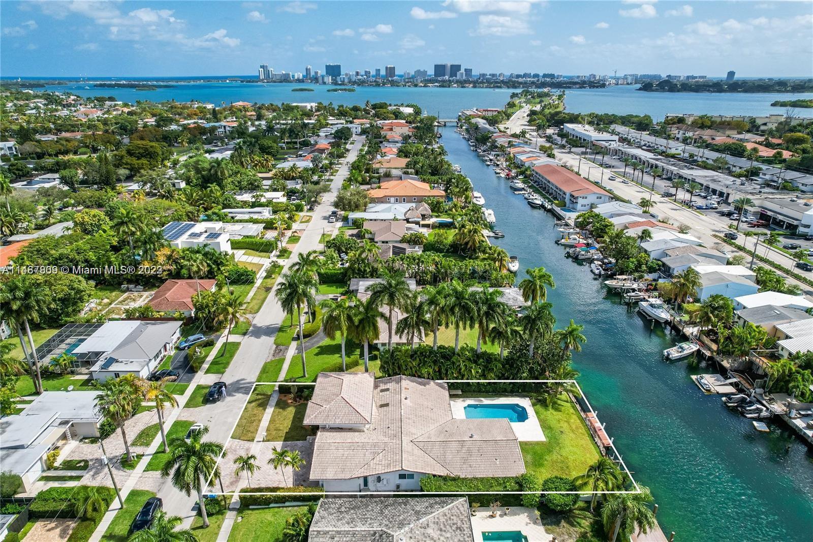 Photo of 2090 NE 124th St in North Miami, FL