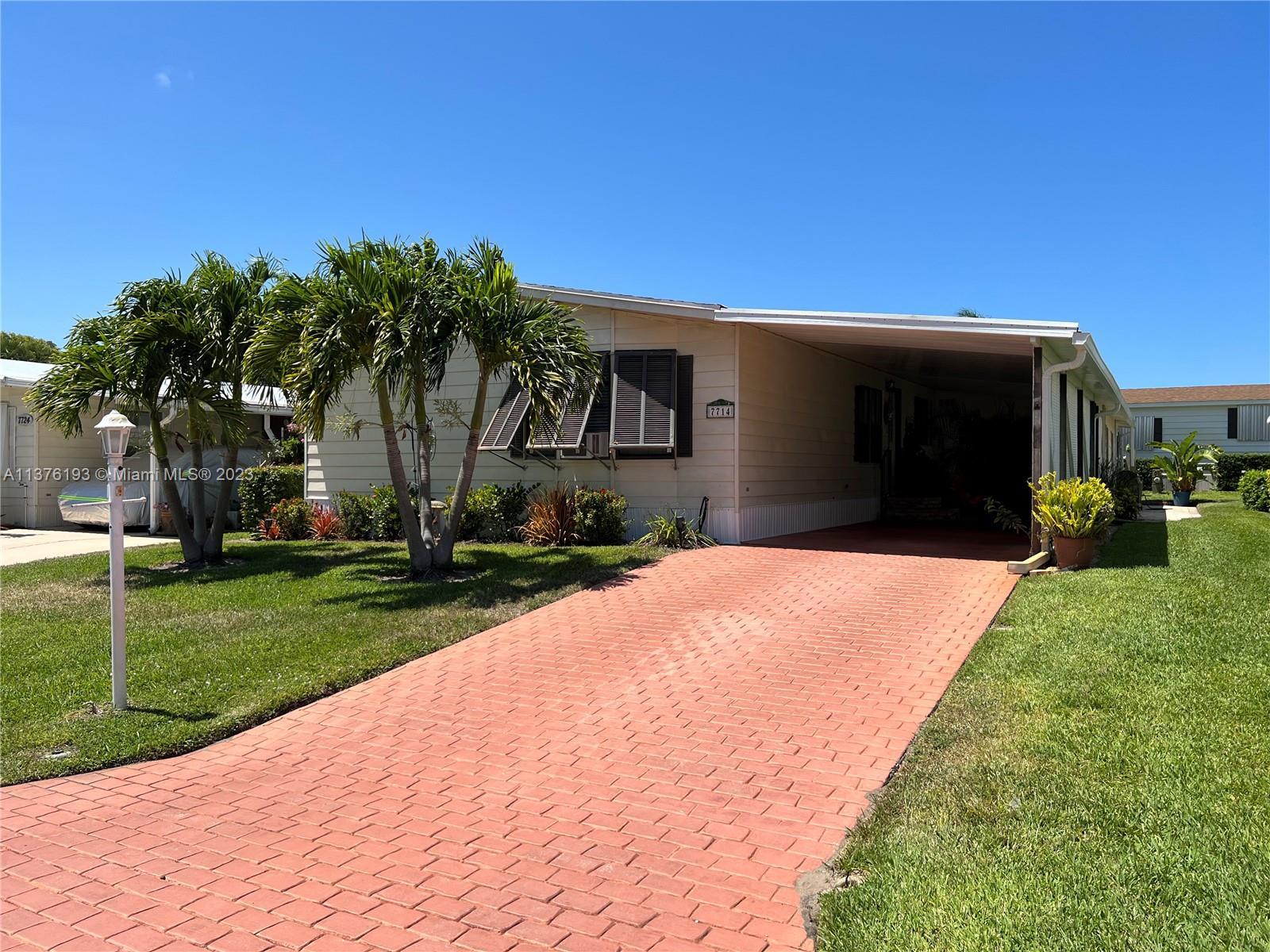 Photo of 7714 SE Saratoga Dr in Hobe Sound, FL