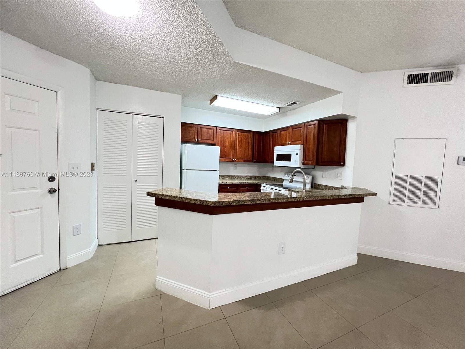 Photo of 2445 SW 18th Ter #916 in Fort Lauderdale, FL