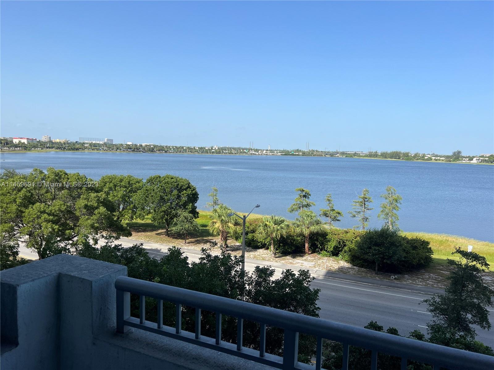 Photo of 300 S Australian Ave #412 in West Palm Beach, FL