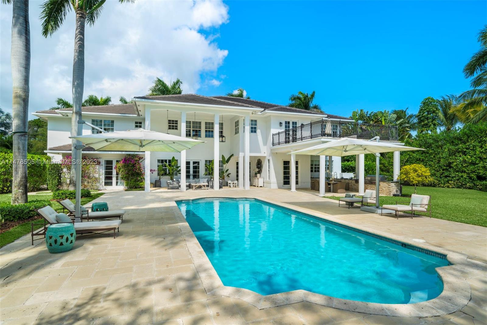 Photo of 6330 SW 107th St in Pinecrest, FL