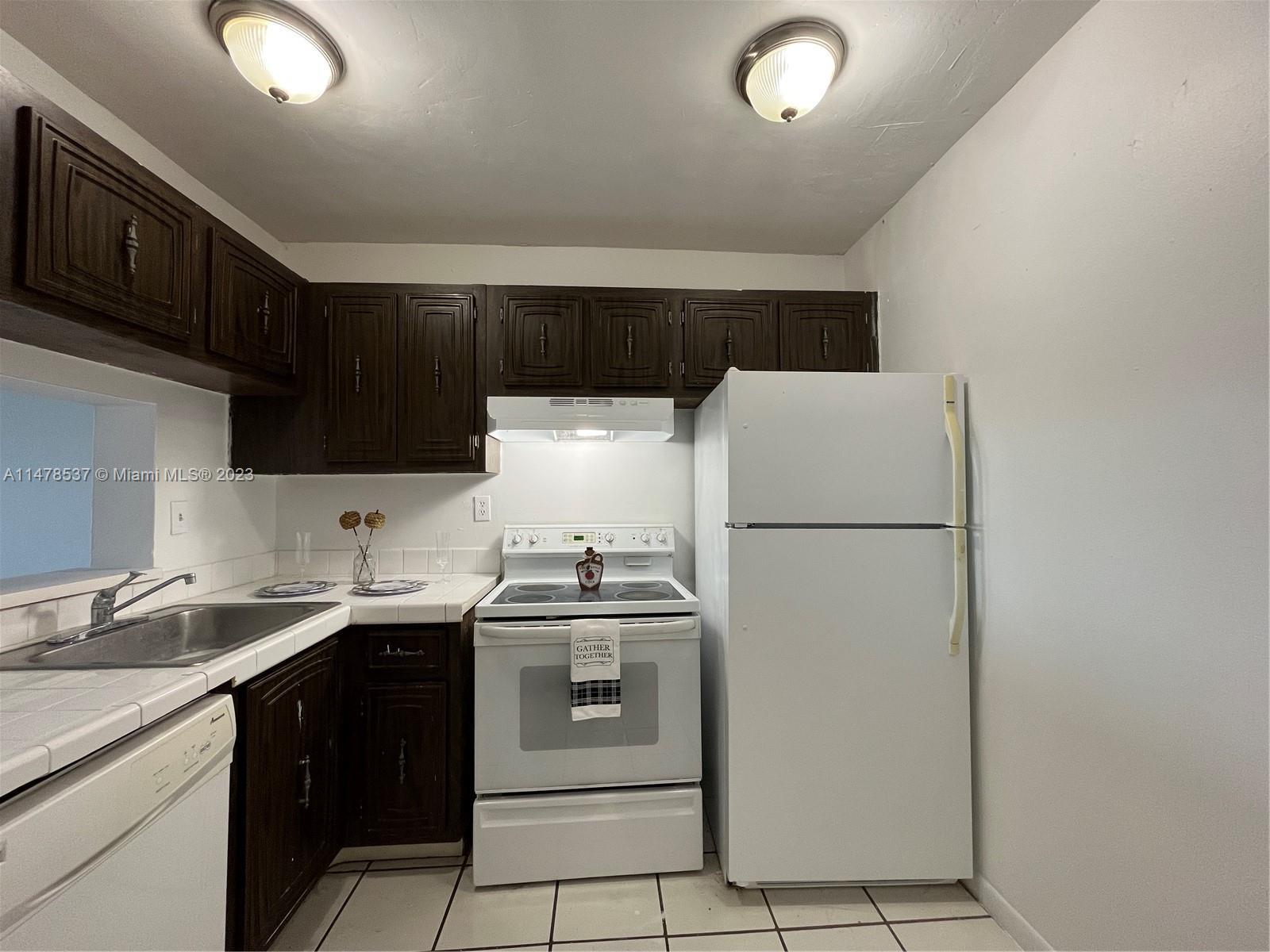 Photo of 492 NW 165th St Rd #C-611 in Miami, FL