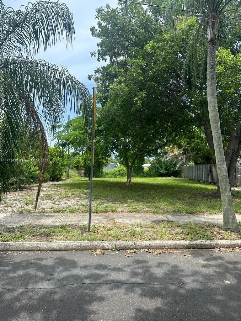 Photo of 3014 Greenwood Ave in West Palm Beach, FL