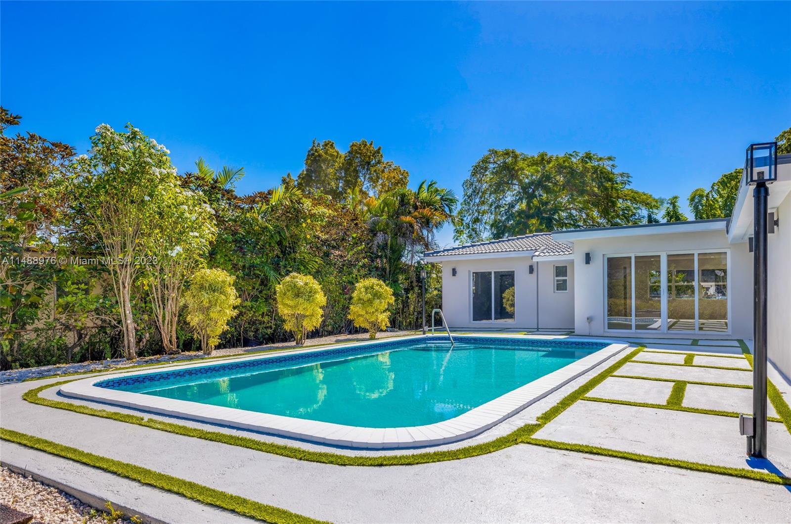 Photo of 565 NE 105th St in Miami Shores, FL
