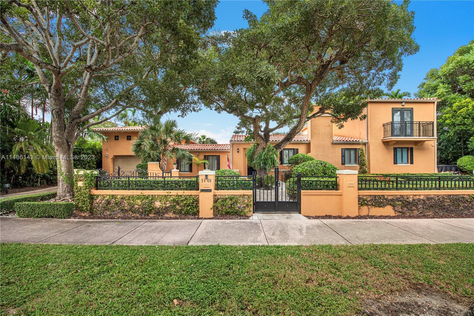 Photo of 1101 S Alhambra Cir in Coral Gables, FL