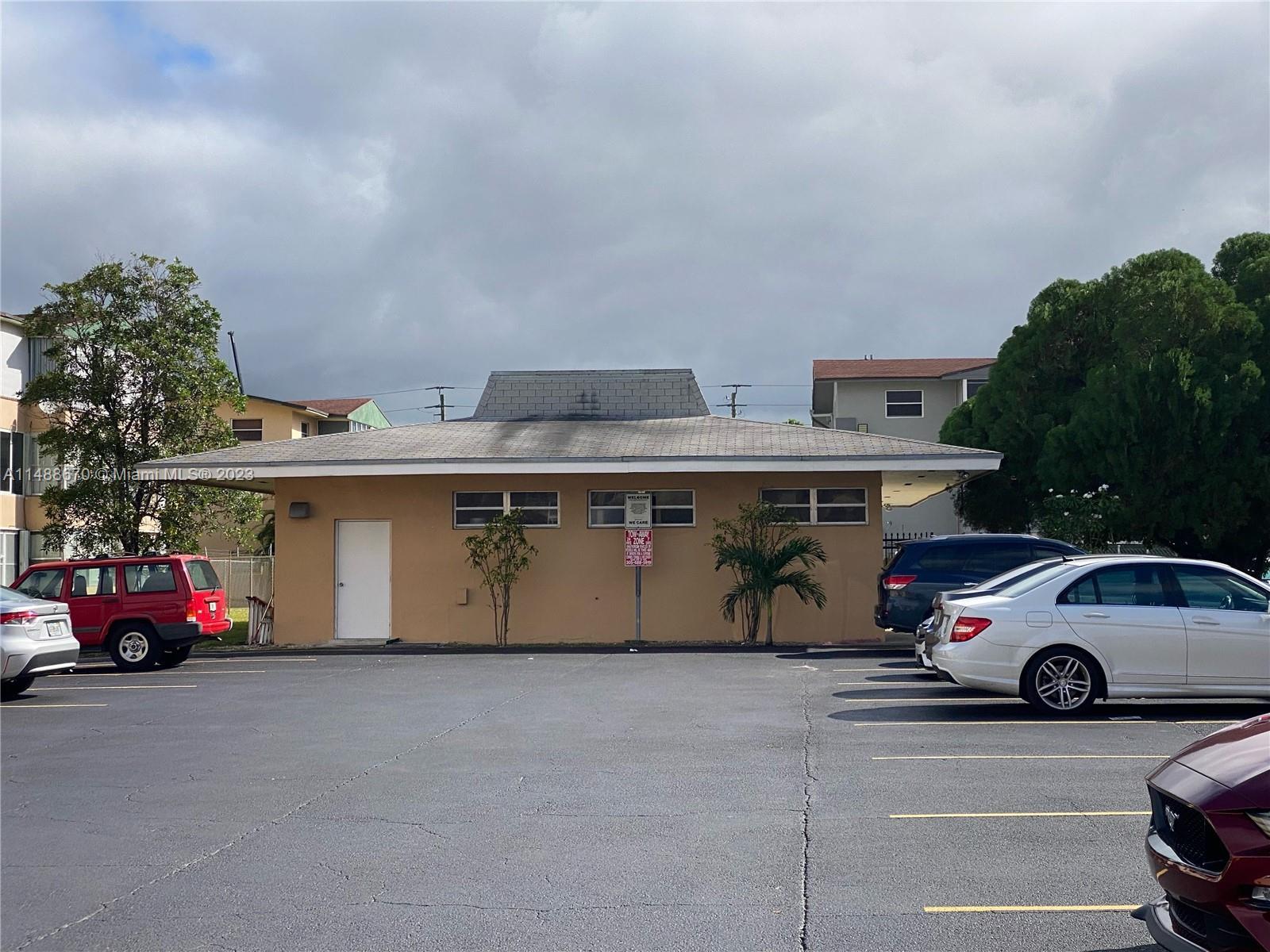 Photo of 140 Royal Palm Rd #314-4 in Hialeah Gardens, FL