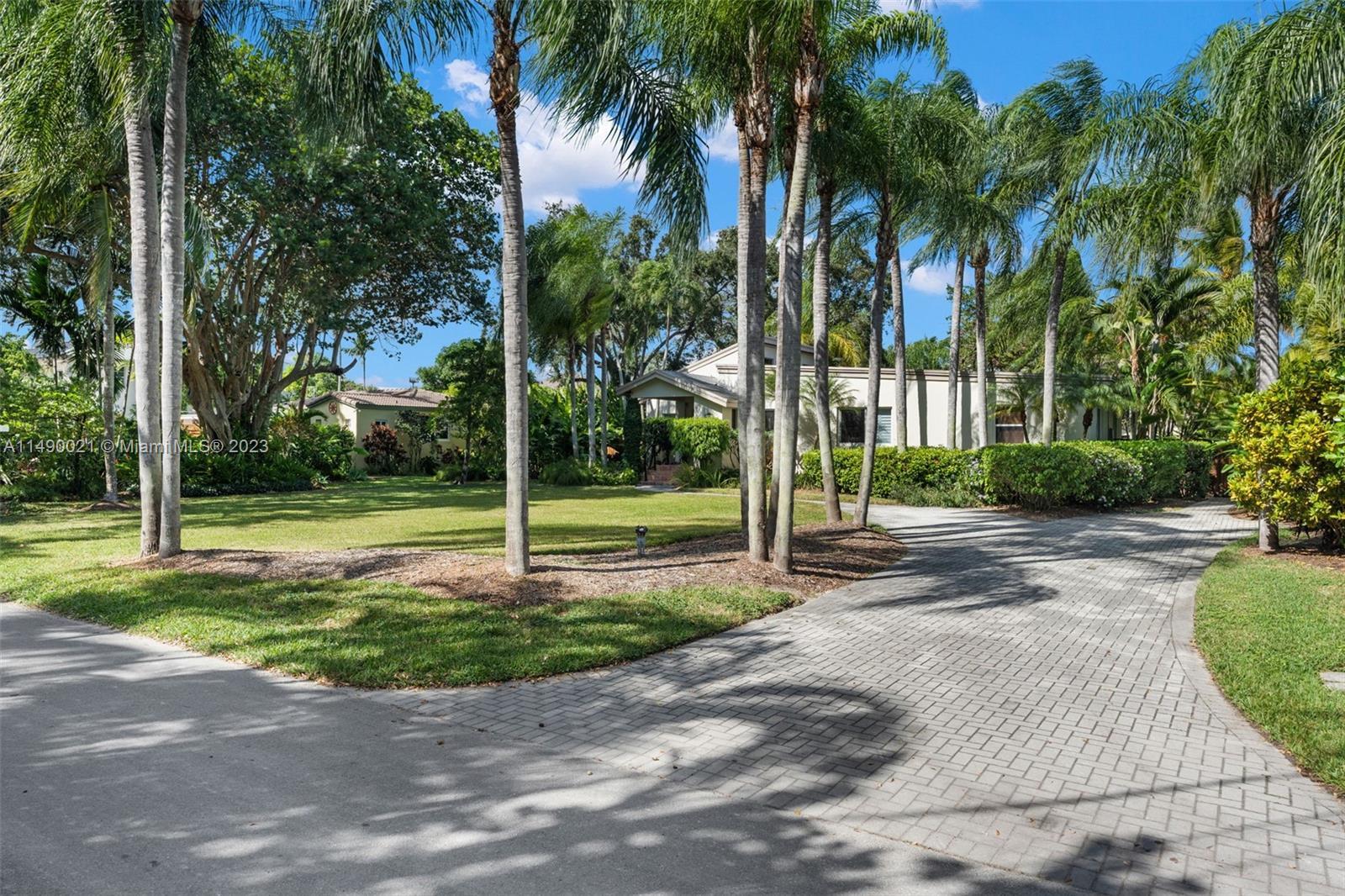 Photo of 6541 Snapper Creek Dr in Miami, FL