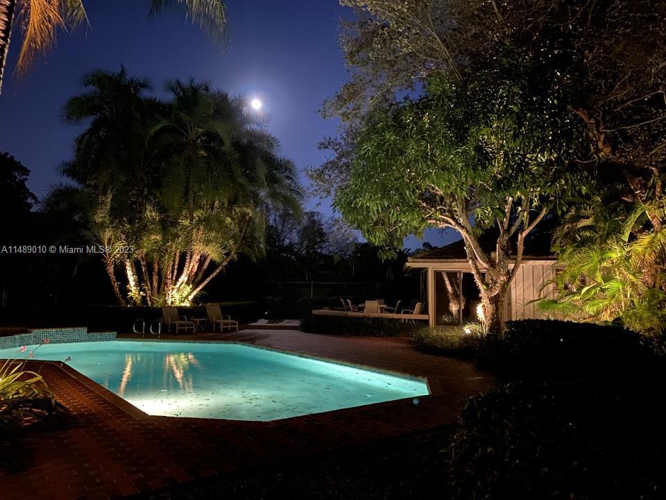 Photo of 12251 SW 60th Ct in Pinecrest, FL