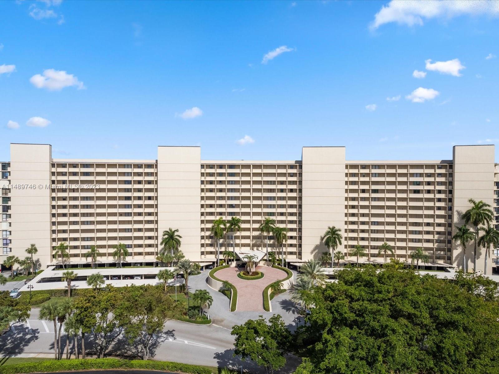 Photo of 132 Lakeshore Dr #T19 in North Palm Beach, FL