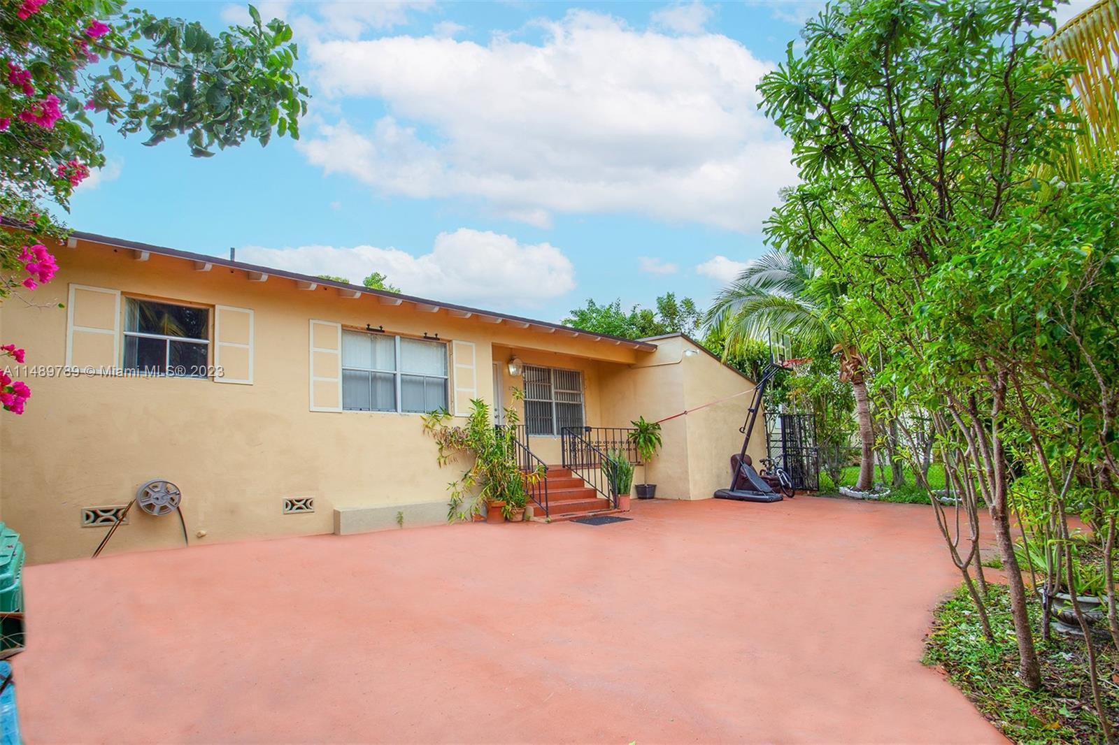 Photo of 2110 SW 19th Ter in Miami, FL