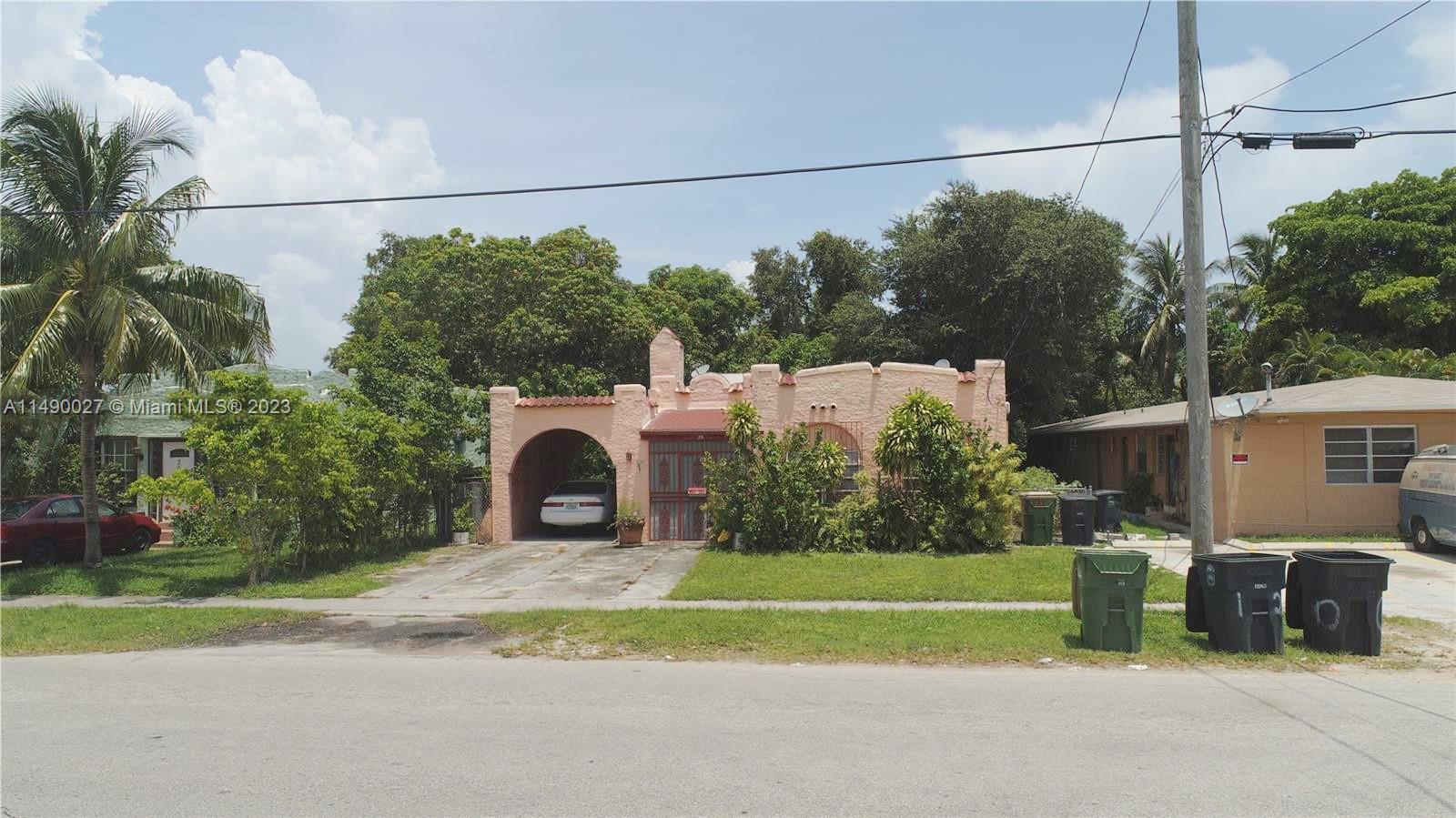 Photo of 721 NE 126th St in North Miami, FL