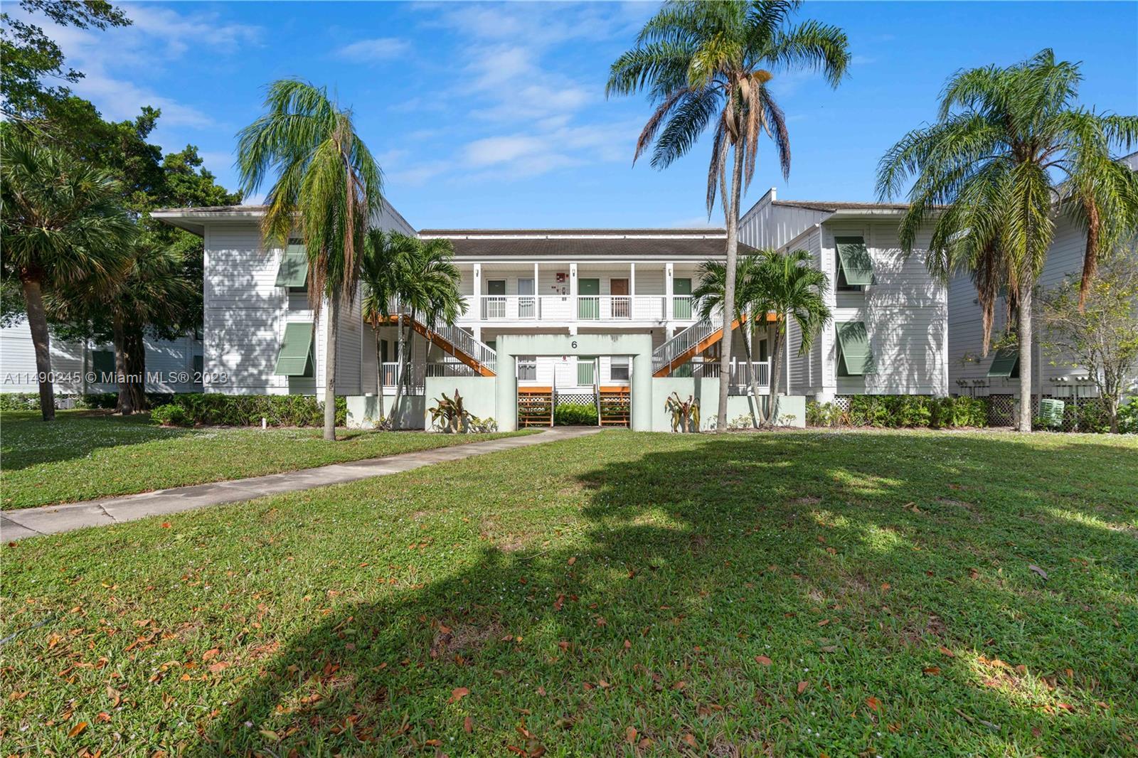 Photo of 162 Cypress Point Dr #162 in Palm Beach Gardens, FL
