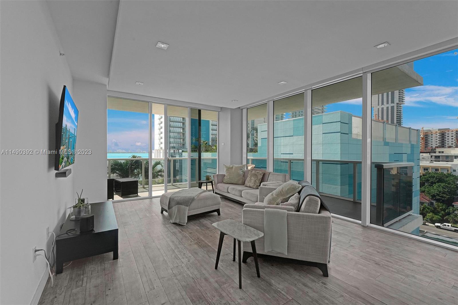 Photo of 600 NE 27th St #805 in Miami, FL