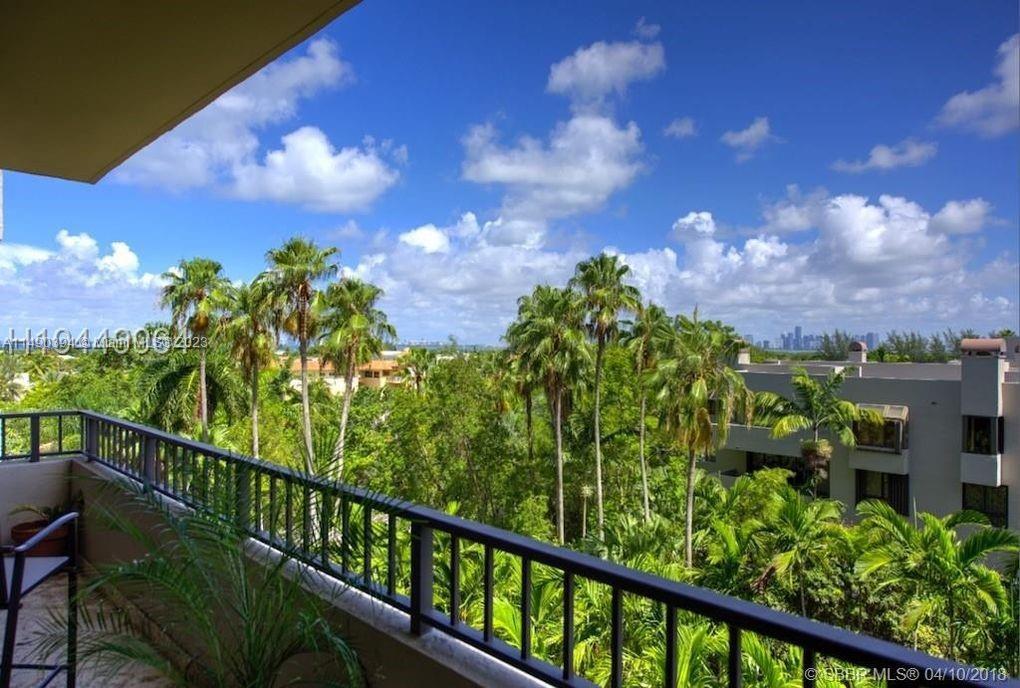 Photo of 151 Crandon Blvd #538 in Key Biscayne, FL