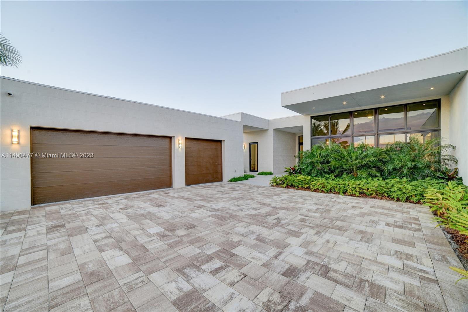 Photo of 16539 N Botaniko Dr N in Weston, FL