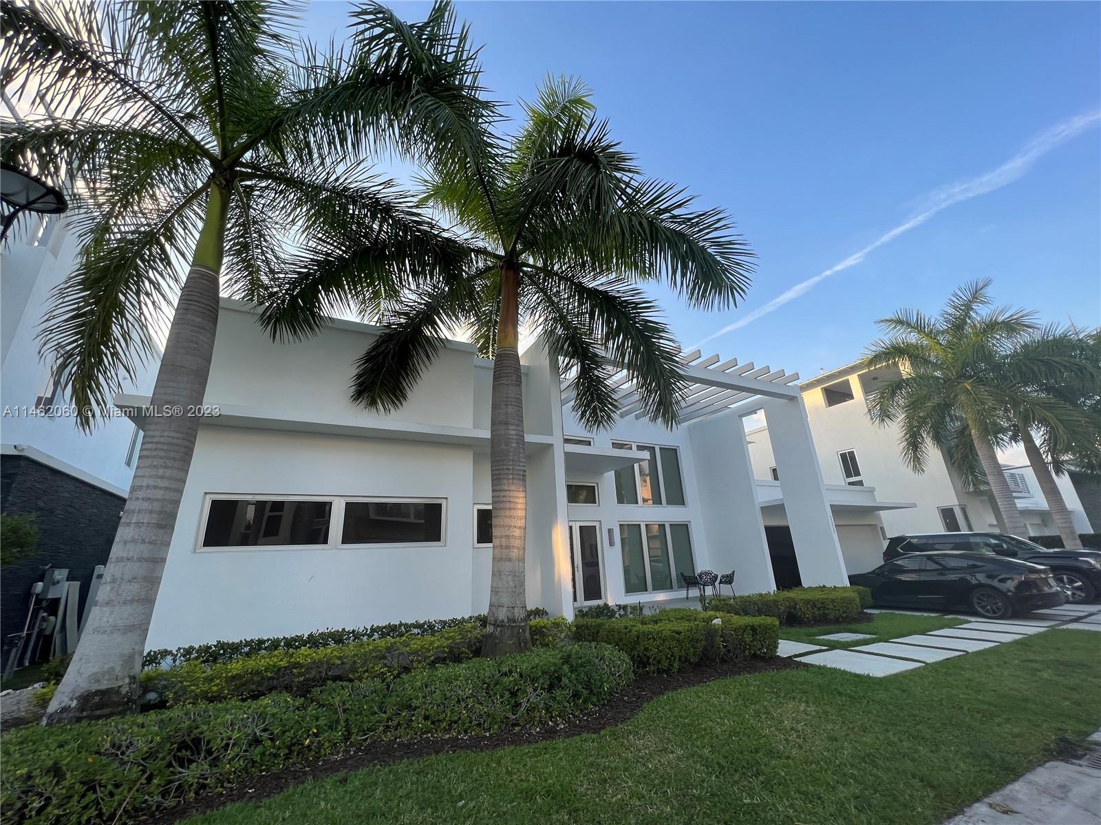 Photo of 3350 NW 84th Ct in Doral, FL