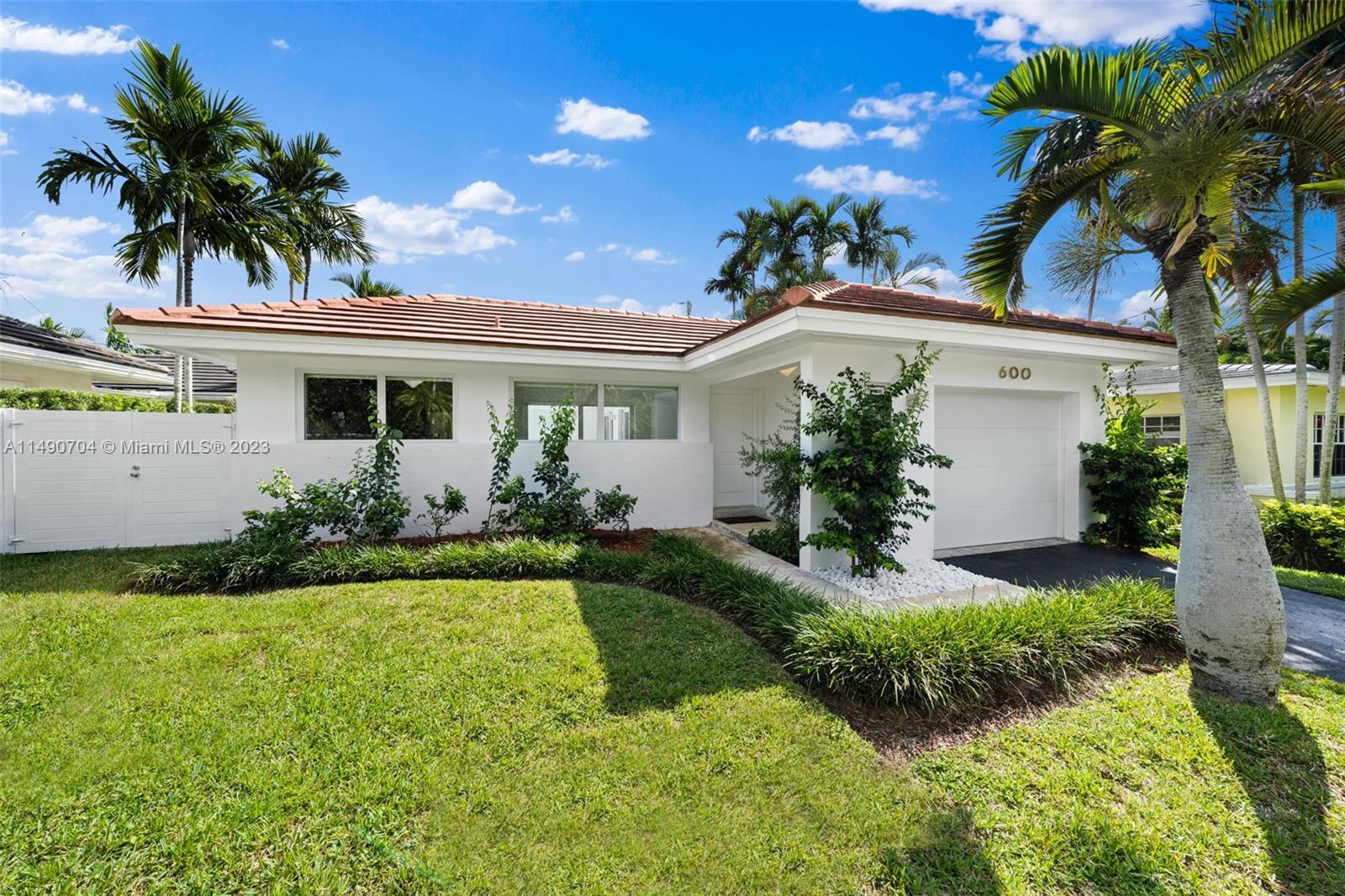 Photo of 600 Cadagua Ave in Coral Gables, FL