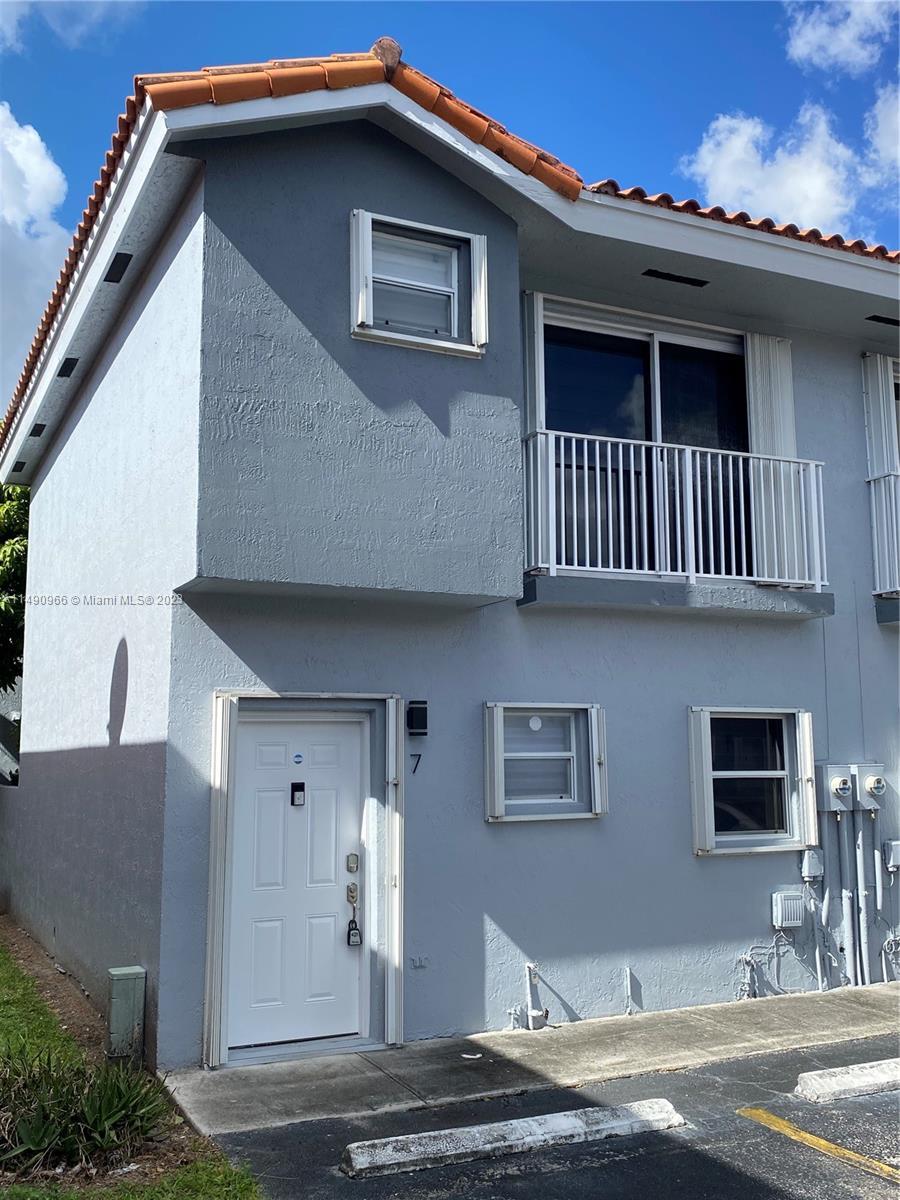 Photo of 6640 SW 12th St #7-6640 in West Miami, FL