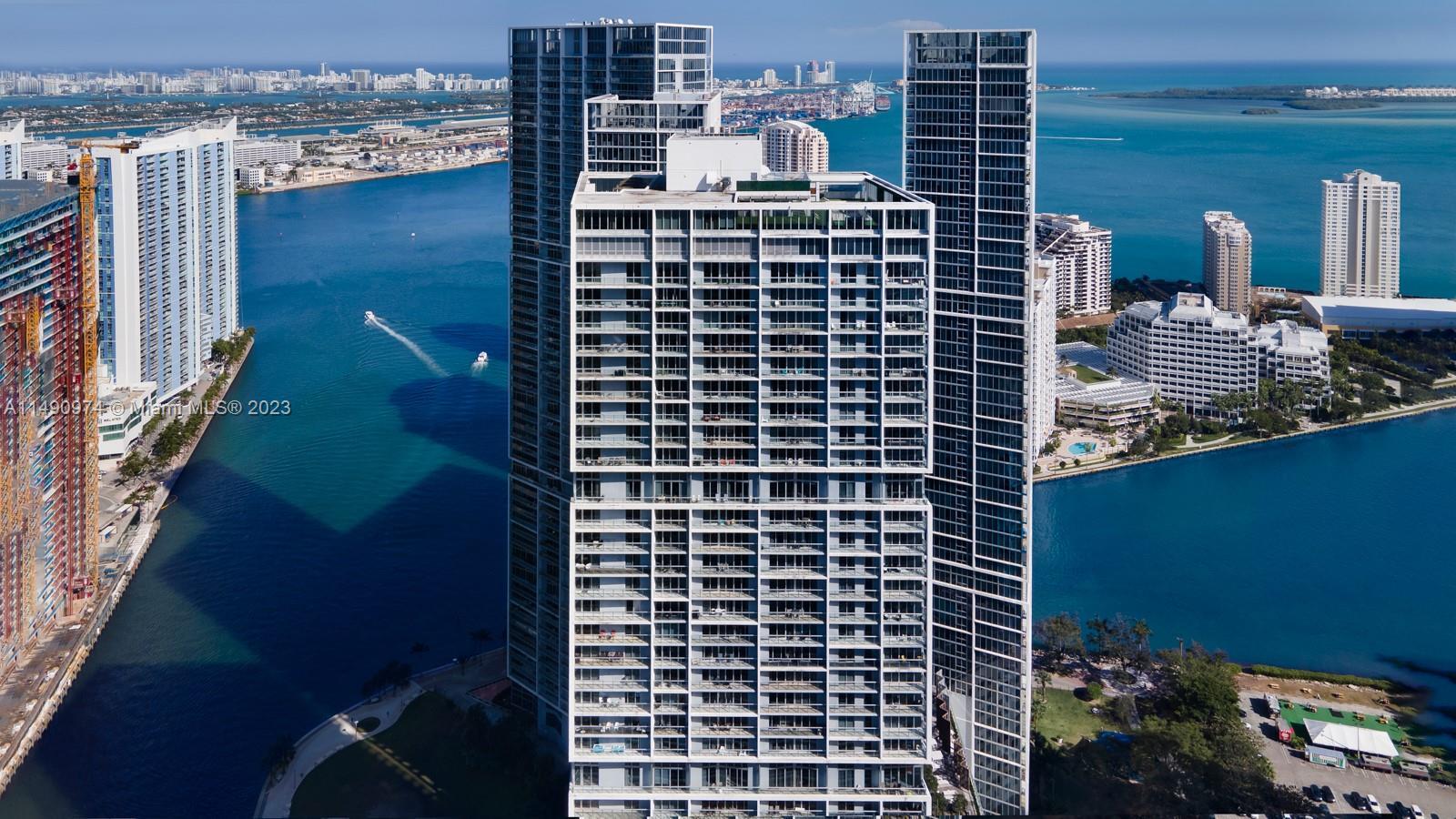 Offering 953 sqft of well-designed living space, this unit is the perfect fusion of elegance, conven