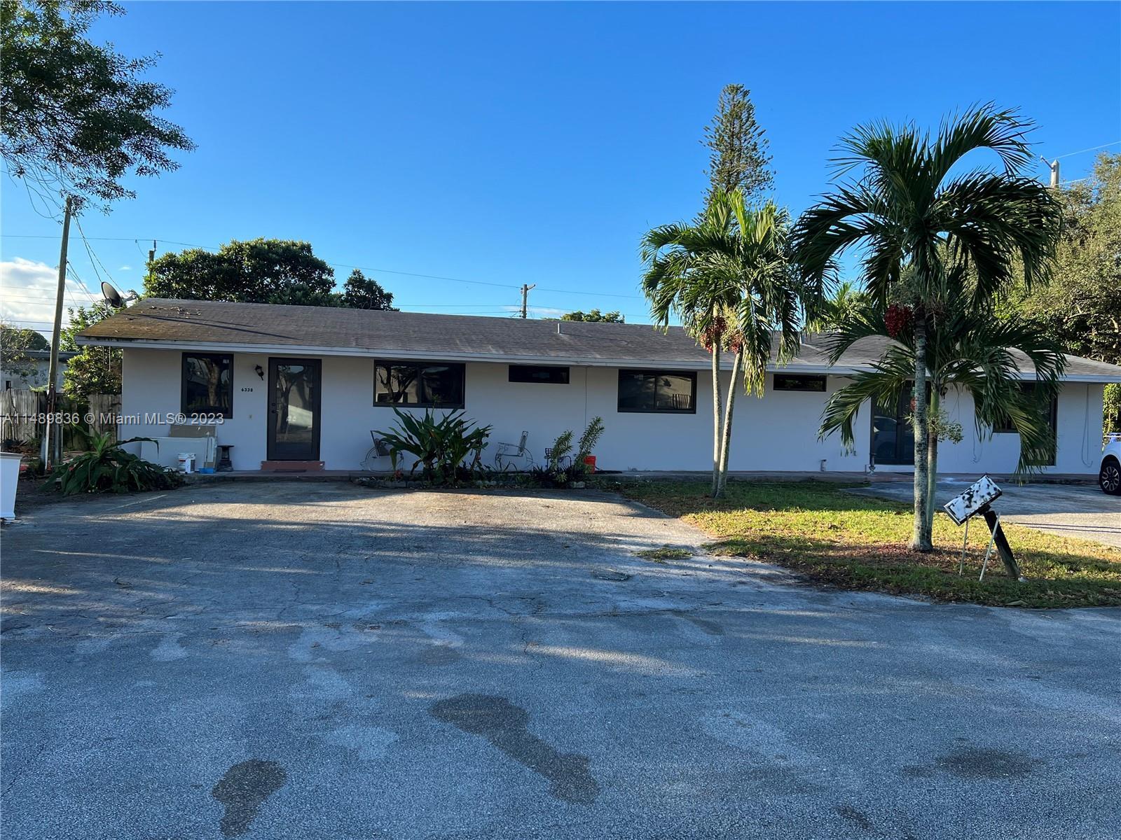Photo of 6338 Buchanan St in Hollywood, FL