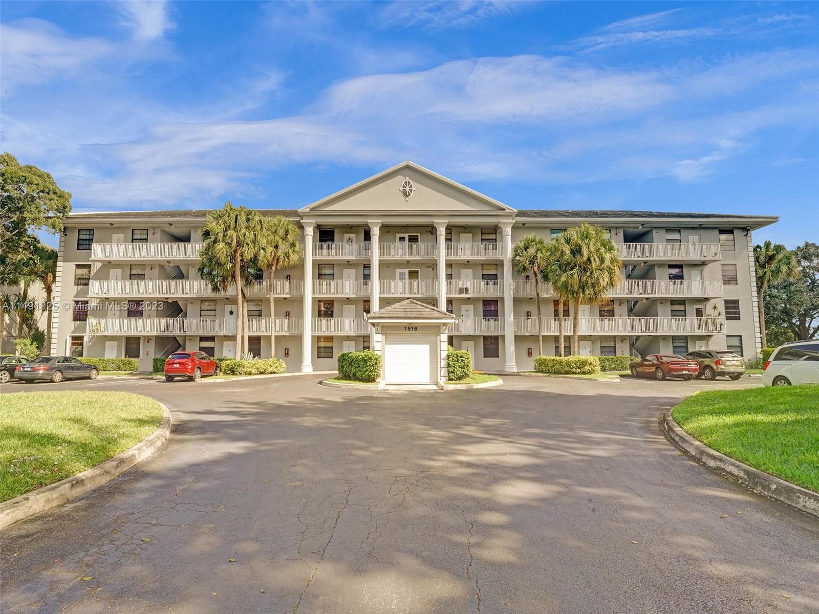 Photo of 1516 Whitehall Dr #104 in Davie, FL