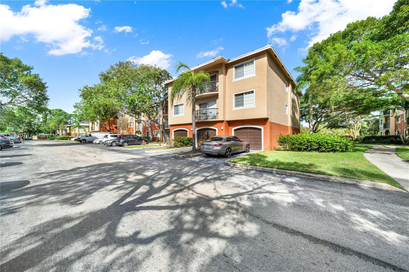 Photo of 4163 N Haverhill Rd #1212 in West Palm Beach, FL