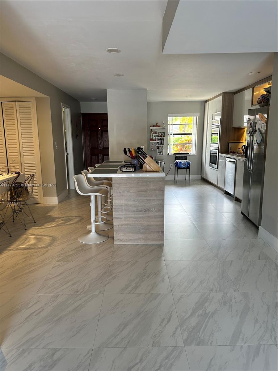 Photo of 3811 NE 166th St #3 in North Miami Beach, FL