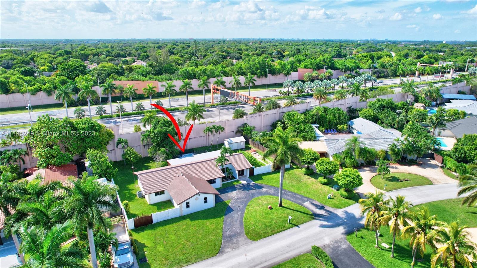 Photo of 11840 SW 112th Ave Cir in Miami, FL