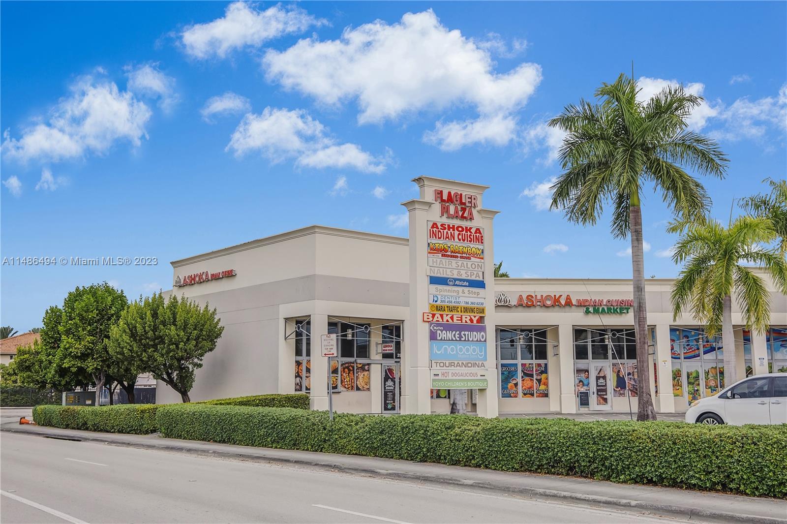 Photo of 275 NW 82 Ave in Miami, FL